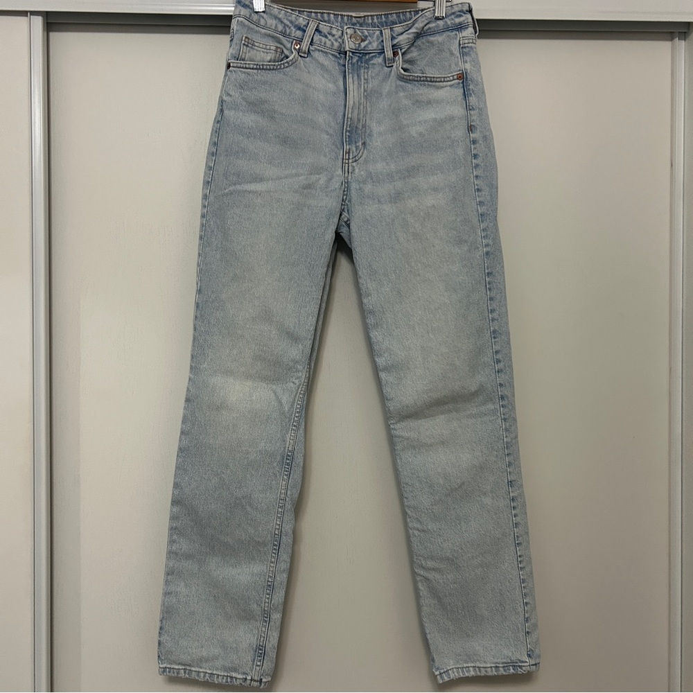 H&M Women's Light Blue High Rise Jeans